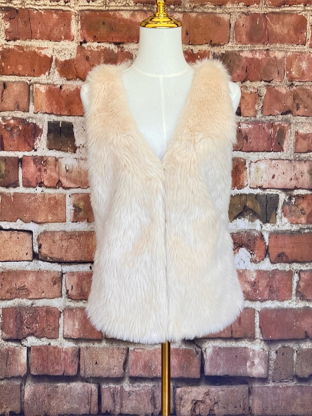 Cream Faux Fur Sleeveless Vest